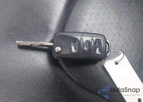 2006 Volkswagen New Beetle 2.5 from USA, damaged, VIN 3VWRF31Y66M333897